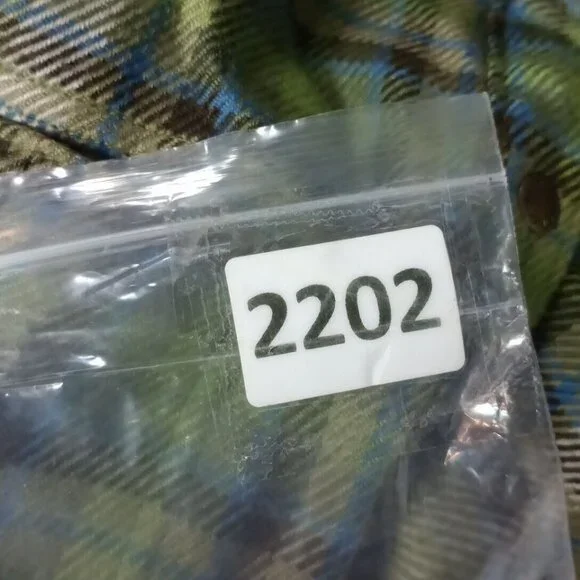 WOOLRICH Snap Button Down Flannel Plaid Shirt Womens Size Medium Soft Wool Blend - Picture 12 of 12